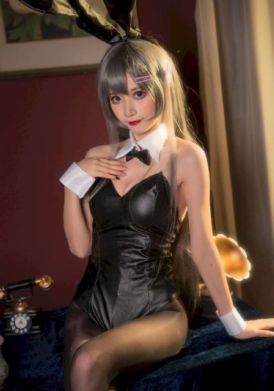 欧美红色写真清新_DVD电影完整版