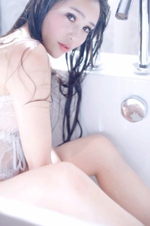 欧美超瘦模特图片_720影视在线观看