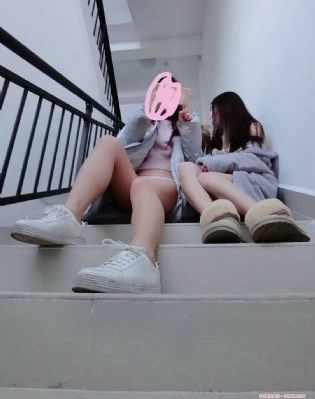 国产旗舰自拍美图_超清免费全集观看